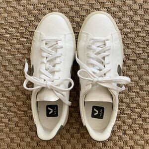 Veja Campo Suede-Trimmed Leather Sneakers Size 9